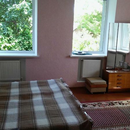 Separate Room Homestay In A Private House, Facilities Shared With Owner Berdychiv Zewnętrze zdjęcie